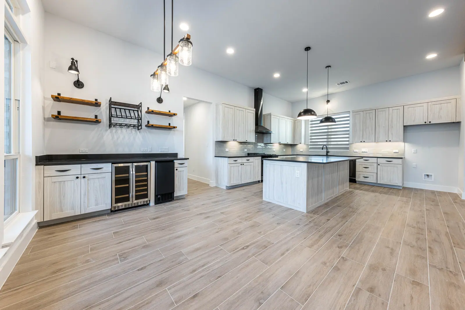 Kitchen, Farmhouse Hill Country Retreat (RenovatePros project)