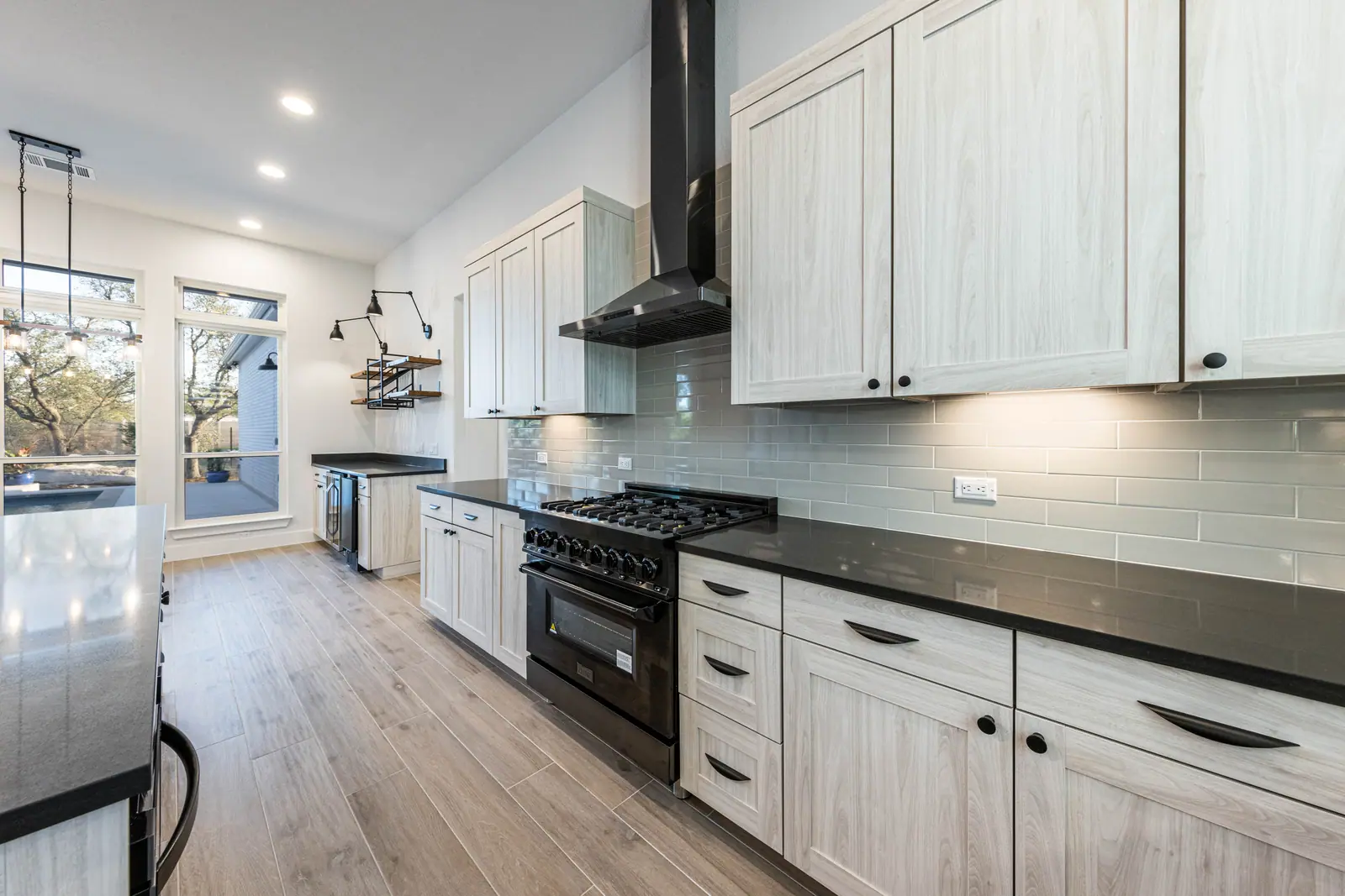 Kitchen, Farmhouse Hill Country Retreat (RenovatePros project)