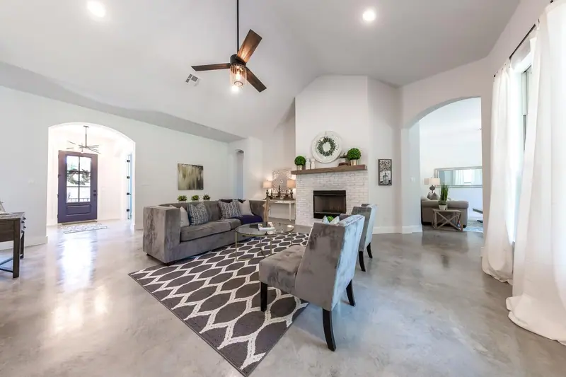 Living room, Hill Country Hideaway (RenovatePros project)