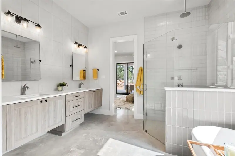 Bathroom, Kitchen & Bathrooms (RenovatePros project)