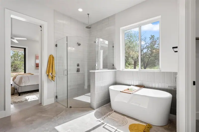 Bathroom, Kitchen & Bathrooms (RenovatePros project)