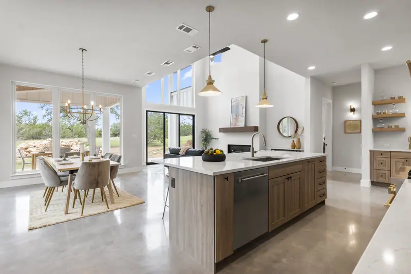 Kitchen, Round Mountain Modern Farmhouse (RenovatePros project)