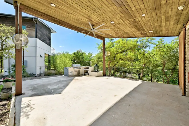 Covered outdoor living, Spicewood Lake Retreat (RenovatePros project)