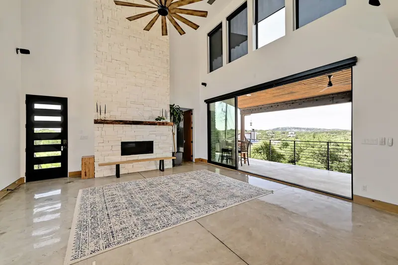 Great room, Spicewood Lake Retreat (RenovatePros project)